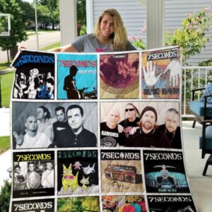 7Seconds Quilt Blanket  Quilt